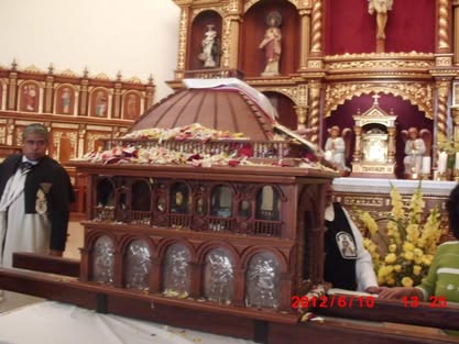 Fotografía del álbum Llegada de las reliquias de San Martín de Porres a Huacho